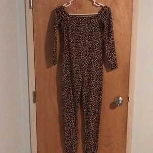 🐆 off the shoulder Leopard bodysuit